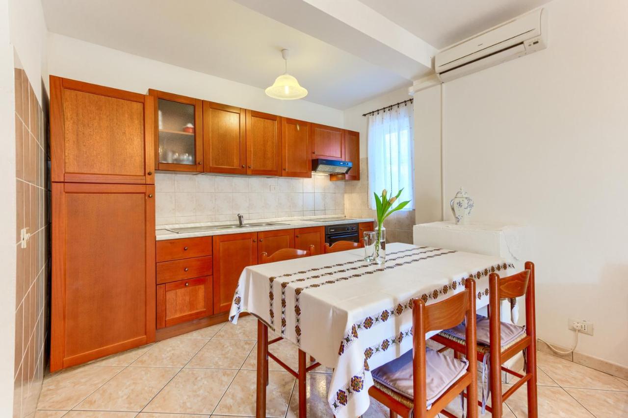 Villa Vittorio Seget Vranjica Exteriör bild