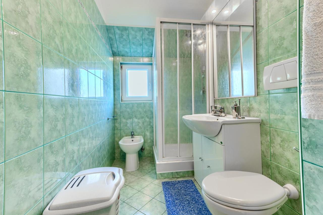 Villa Vittorio Seget Vranjica Exteriör bild